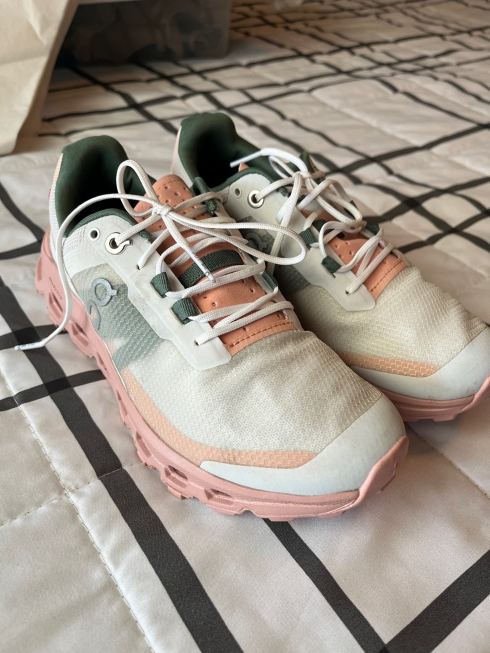 ON cloudvista Running Shoes - Blush Pink & Sage